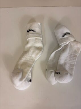 Nike Dri-Fit White Athletic Crew Socks - 2 Pack Size Large